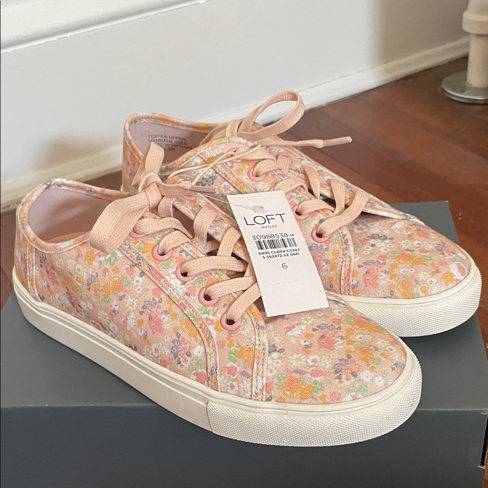 NWT LOFT Outlet Pastel Floral Canvas Sneakers in Pink size 6